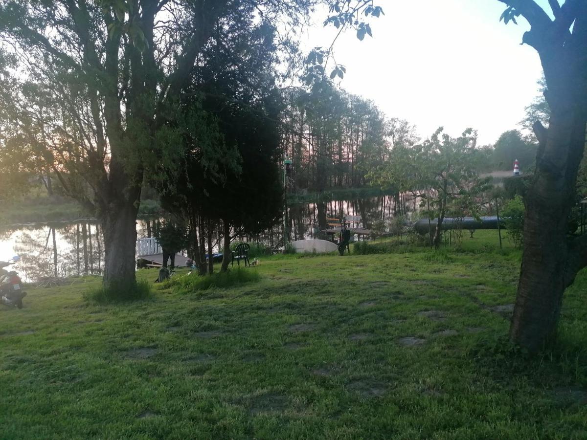 Gaestehaus An Der Warnow Daire Schwaan Dış mekan fotoğraf